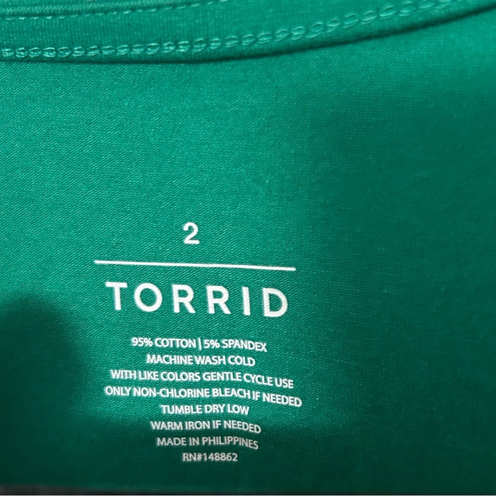 Torrid Tank - Picture 3 of 4